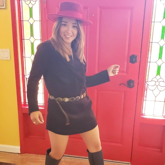 Meet your Posher, Leslie - Picture 3 of 15